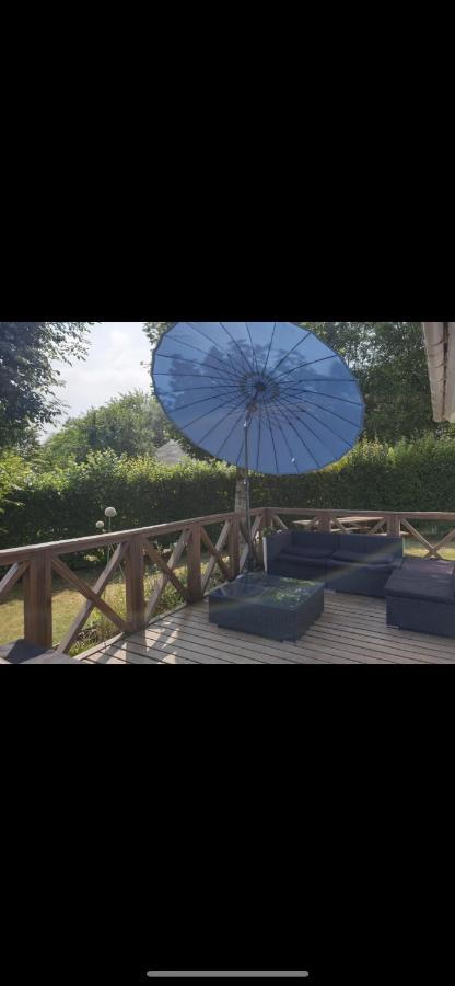 Gite Chalet Bleu Soleil Saint-Benoit-d'Hebertot Exterior foto